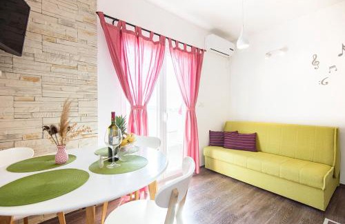 Rtina Apartment | Oceanfront Apartments CAPE Deluxe: Guest Rated 9.8/10