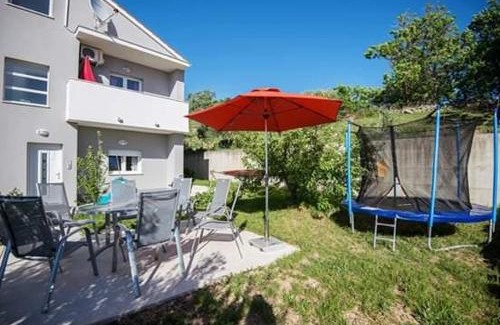 Rtina Apartment | Oceanfront Apartments CAPE Deluxe: Guest Rated 9.8/10