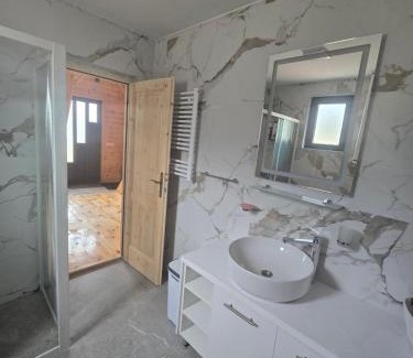 Virak Cabin | Pet-Friendly Apartments in the Heart of the City - 10/10 Rated