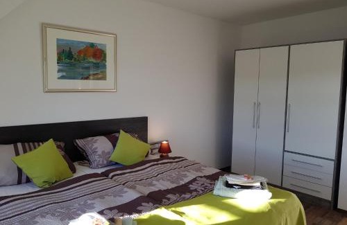 Mylau Apartment | Cozy Apartments Vogtlandblick - Pet Friendly Retreat
