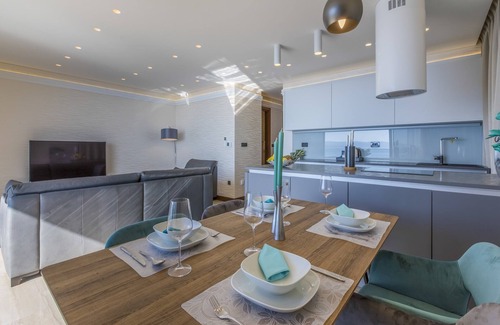 Selce Apartment | Oceanfront Apartments DEL MAR 3: Family-Friendly Oasis