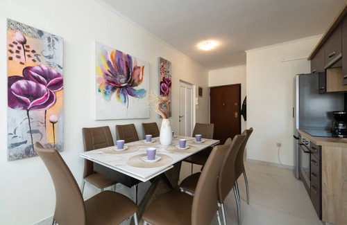 Pjescana Uvala Apartment | Beachside Bliss at Apartments Donatella - 10m from Ocean