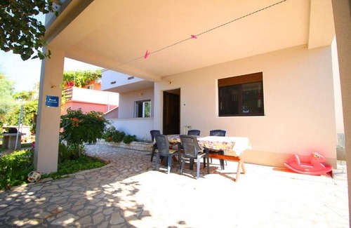 Dinjiska Apartment | Apartments Dubravica - two bedroom apartment with a sea view