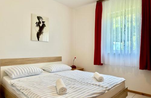 Đuba Apartment | Experience Oceanfront Bliss at Apartments Dugonjić