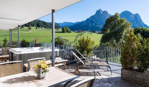 Kastelruth Apartment | Discover Apartments Elisir: Pet & Child-Friendly Retreat