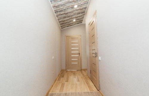 Zarichnyi District Apartment | Top-Rated Apartments Faraon 4: Pet & Child Friendly Stay