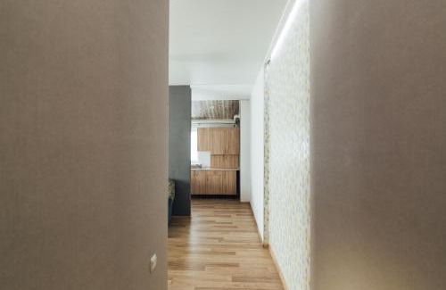 Zarichnyi District Apartment | Top-Rated Apartments Faraon 4: Pet & Child Friendly Stay