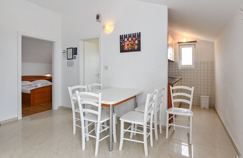 Zrce Apartment | Relaxing Apartments for 12 with Pool & Ocean Views