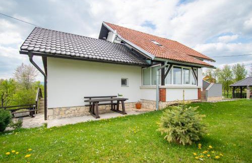 Lipovaca Dreznicka Apartment | Family-Friendly Apartments in Lipovaca, Plitvice - 9.5/10