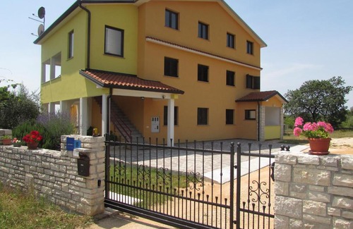 Vilanija Apartment | Oceanfront Apartments Goga: Rated 9.6/10 for Families
