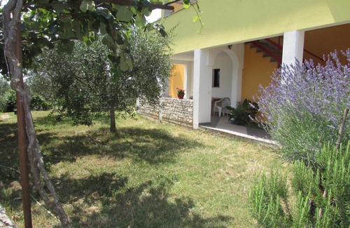 Vilanija Apartment | Oceanfront Apartments Goga: Rated 9.6/10 for Families