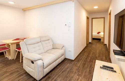Ukanc Apartment | Apartments Goldhorn Kingdom - Two-Bedroom Apartment with Balcony (A)
