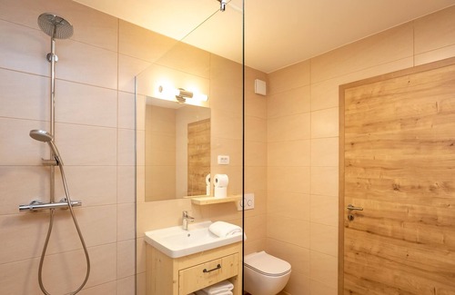 Ukanc Apartment | Apartments Goldhorn Kingdom - Two-Bedroom Apartment with Balcony (A)