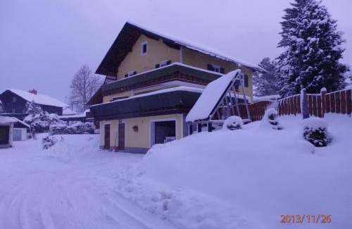 Tauplitz Apartment | Family-Friendly Retreat at Apartments Haus Steinbock