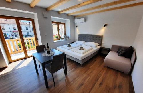 Kobarid Apartment | Relax at Apartments Hlapi with Spa & Oceanfront Views