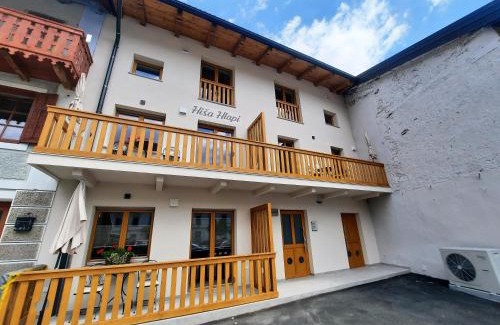 Kobarid Apartment | Relax at Apartments Hlapi with Spa & Oceanfront Views