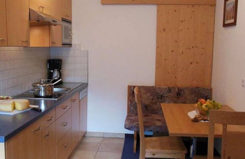 Melago Apartment | Panoramic Family Apartments with Pool and Spa Amenities