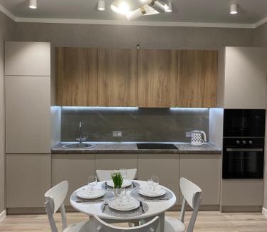 Arcadia Apartment | Premier Apartments in Arcadia CADORR 51 - Family Friendly
