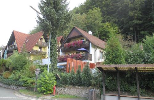 Goessweinstein Apartment | Welcoming Apartment in Behringersmühle with Great Amenities