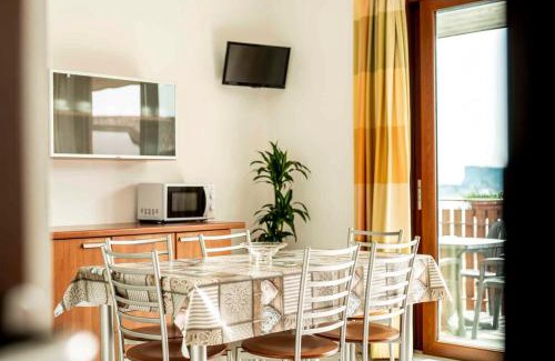 Villaggio Sanghen Apartment | Pet-Friendly Apartments in Manerba del Garda with Pool