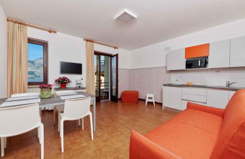 Cassone Apartment | Pet-Friendly Apartments in Malcesine with Pool Access