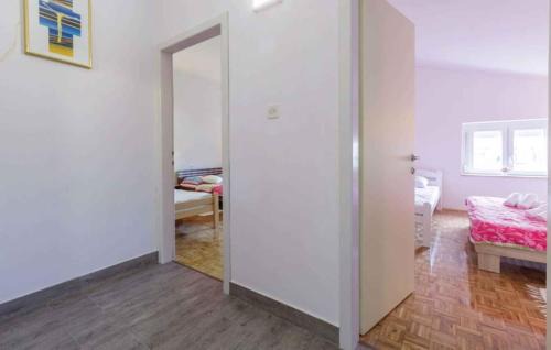 Jasenovica Apartment | Family-Friendly Apartments in Porec with Pool Access