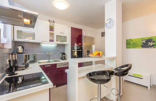 Cesarica Apartment | Apartments Ivni (110861-A1) - Karlobag