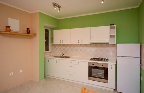 Cove Basina (Jelsa) Apartment | Cozy Apartments Ivo with Ocean View & Pet-Friendly Amenities