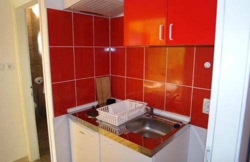 Crikvenica Apartment | Pet-Friendly Stay at Apartments Jasminka with Pool Access