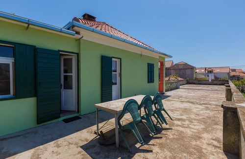Kastel Stari Apartment | Guest Rated 10/10: Oceanfront Apartments Jelen in Kastel Stari