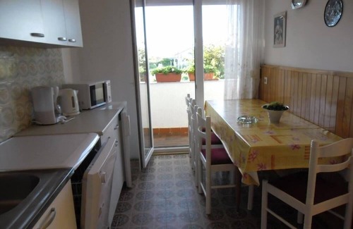 Supetarska Draga Apartment | Family-Friendly Retreat at Apartments Josip with Pool Access