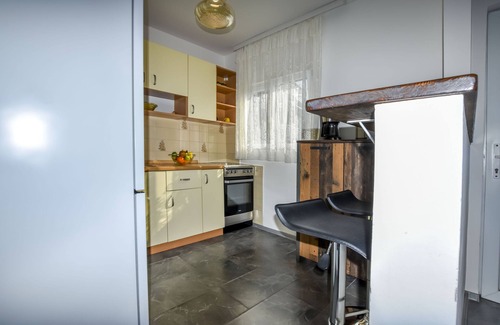 Dvornica Apartment | Guest Rated 10/10: Apartments Krešimir with Ocean Views