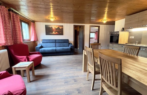 Valtournenche Apartment | Family-Friendly Getaway at Apartments Les Crouses Tavern