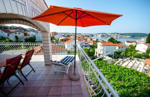 Okrug Gornji Apartment | Oceanfront Bliss at Apartments Ljube - Guest Rated 9.9/10