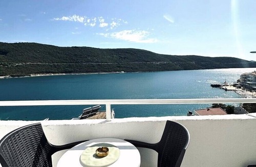 Neum Apartment | Inviting Apartments Mango: Studio for 3 with Pool Access