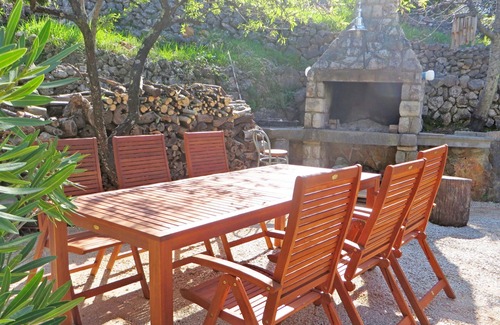 Cres Apartment | Pet-Friendly Apartments Marija with Ocean View in Cres