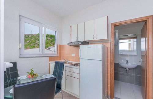 Duce Apartment | Top-Rated Oceanfront Apartments Marija in Duce