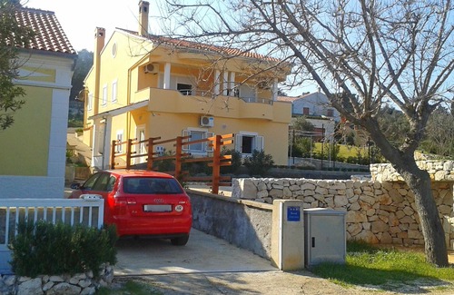 Veli Rat Apartment | Top-Rated Apartments Marijan with Ocean View in Veli Rat