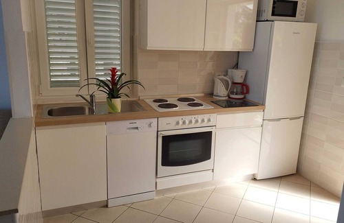 Stikovica Apartment | Top-Rated Apartments Matea with Breakfast & Family Amenities