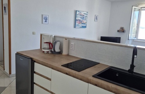 Stikovica Apartment | Sea View One-Bedroom Apartments Matea with Family Amenities