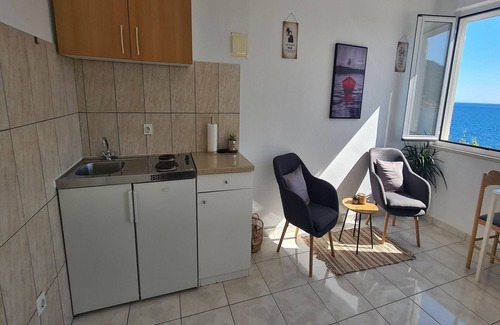 Stikovica Apartment | Beautiful Sea View Studio at Apartments Matea - Family Friendly