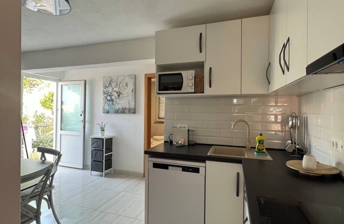 Cesarica Apartment | Relaxing Stay at Apartments Matea with Infinity Pool