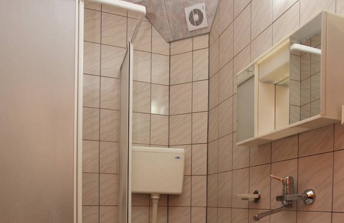 Maini House | Comfortable Stay at Apartments Memidz with Family-Friendly Amenities