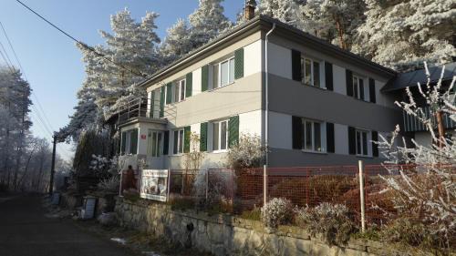 Koberovy Apartment | Oceanfront Apartments Michovka - Rated 9.5/10 by Guests