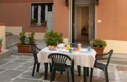 Baveno Apartment | Child-Friendly Apartments Mihaela 2 - Guest Rated 9.4/10