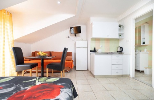 Gornji Karin Apartment | Relax at Apartments Milic - Sea View Studio Retreat