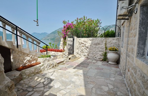 Ljuta Apartment | Ocean View Apartments Mir i dobro in Beautiful Kotor