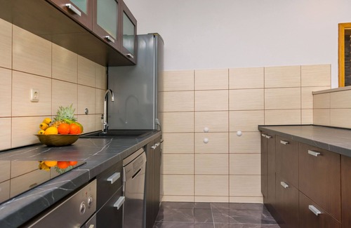 Duce Apartment | Guest Rated 10/10: Oceanfront Apartments Mladen in Duce
