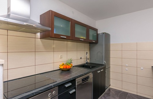 Duce Apartment | Guest Rated 10/10: Oceanfront Apartments Mladen in Duce