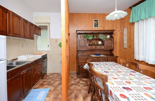 Icici Apartment | Oceanfront Apartments Mladen Jelica with Scenic Views